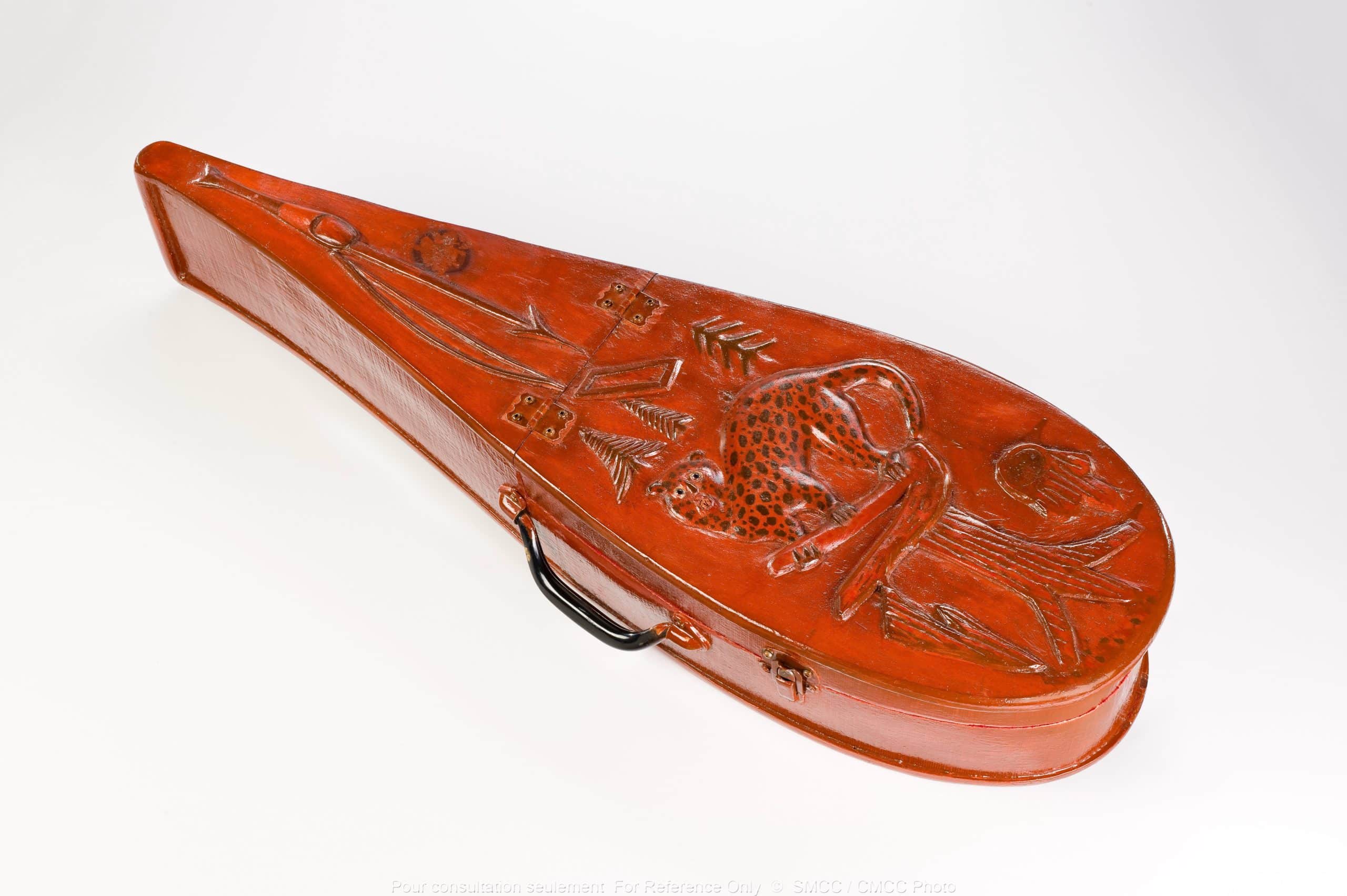 Étui de violon - Musée canadien des civilisations